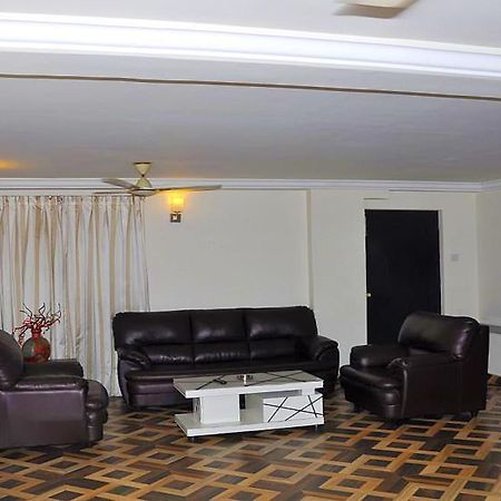 Aditya Palace Hotel Rajahmundry Ngoại thất bức ảnh