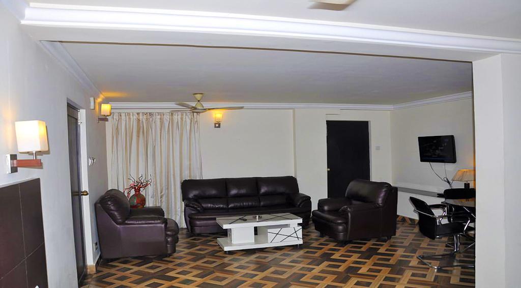 Aditya Palace Hotel Rajahmundry Ngoại thất bức ảnh