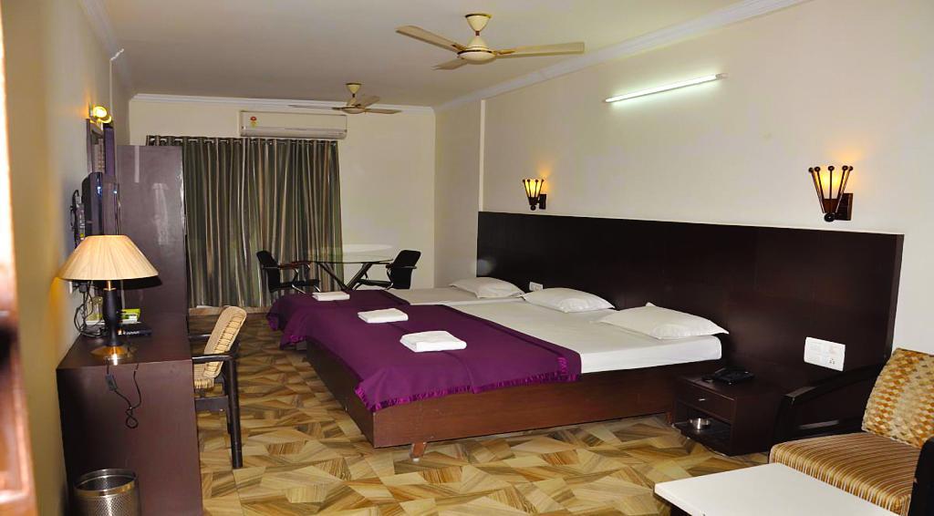 Aditya Palace Hotel Rajahmundry Ngoại thất bức ảnh