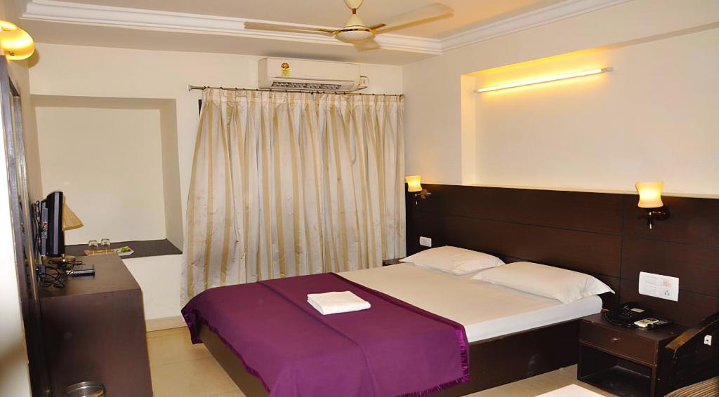 Aditya Palace Hotel Rajahmundry Ngoại thất bức ảnh